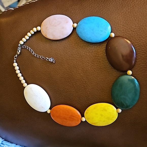 VTG 1980s Colorful Rainbow Oval Acrylic Fiesta Beaded Statement Necklace - Picture 2 of 7